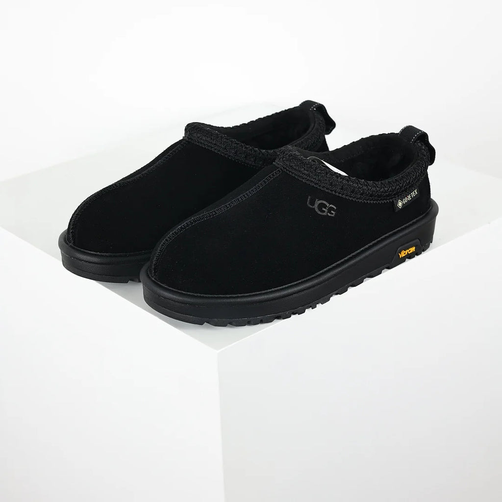 UGG Platform Short Snow Boot – Men's Warm-Lined Chunky Sole Winter Boot in Black