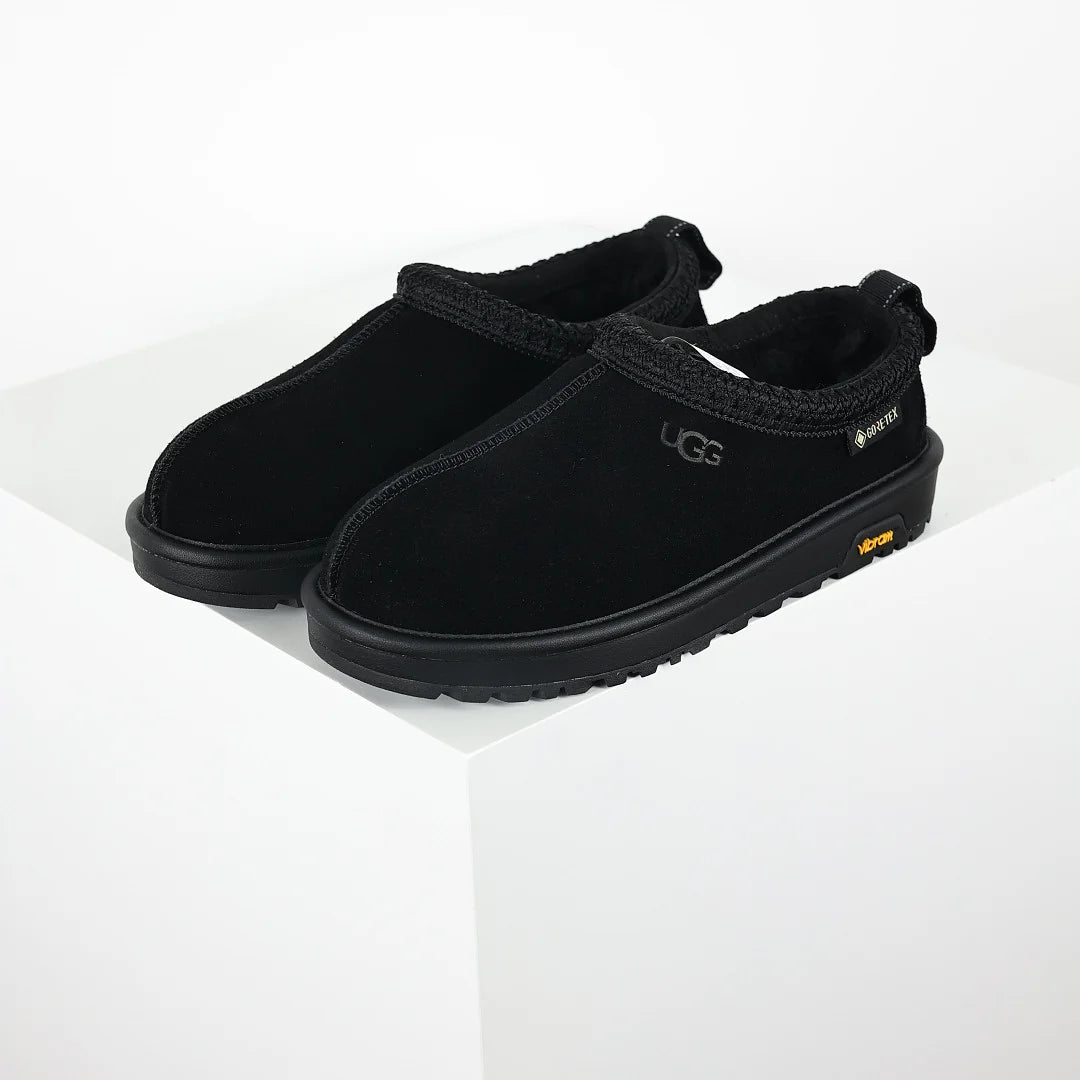 UGG Platform Short Snow Boot – Men's Warm-Lined Chunky Sole Winter Boot in Black