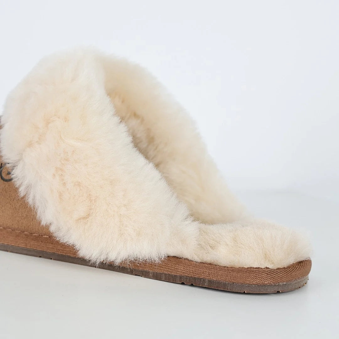 UGG Platform Short Snow Boot – Low Platform, Warm-Lined, Chestnut | Women's