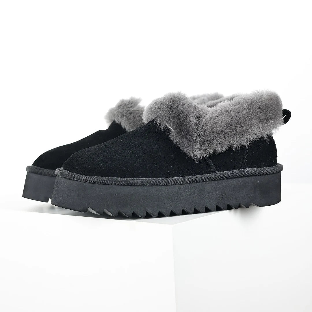 UGG Classic Mini Platform Boot – Women's Warm-Lined Winter Boot with 3cm Sole in Black
