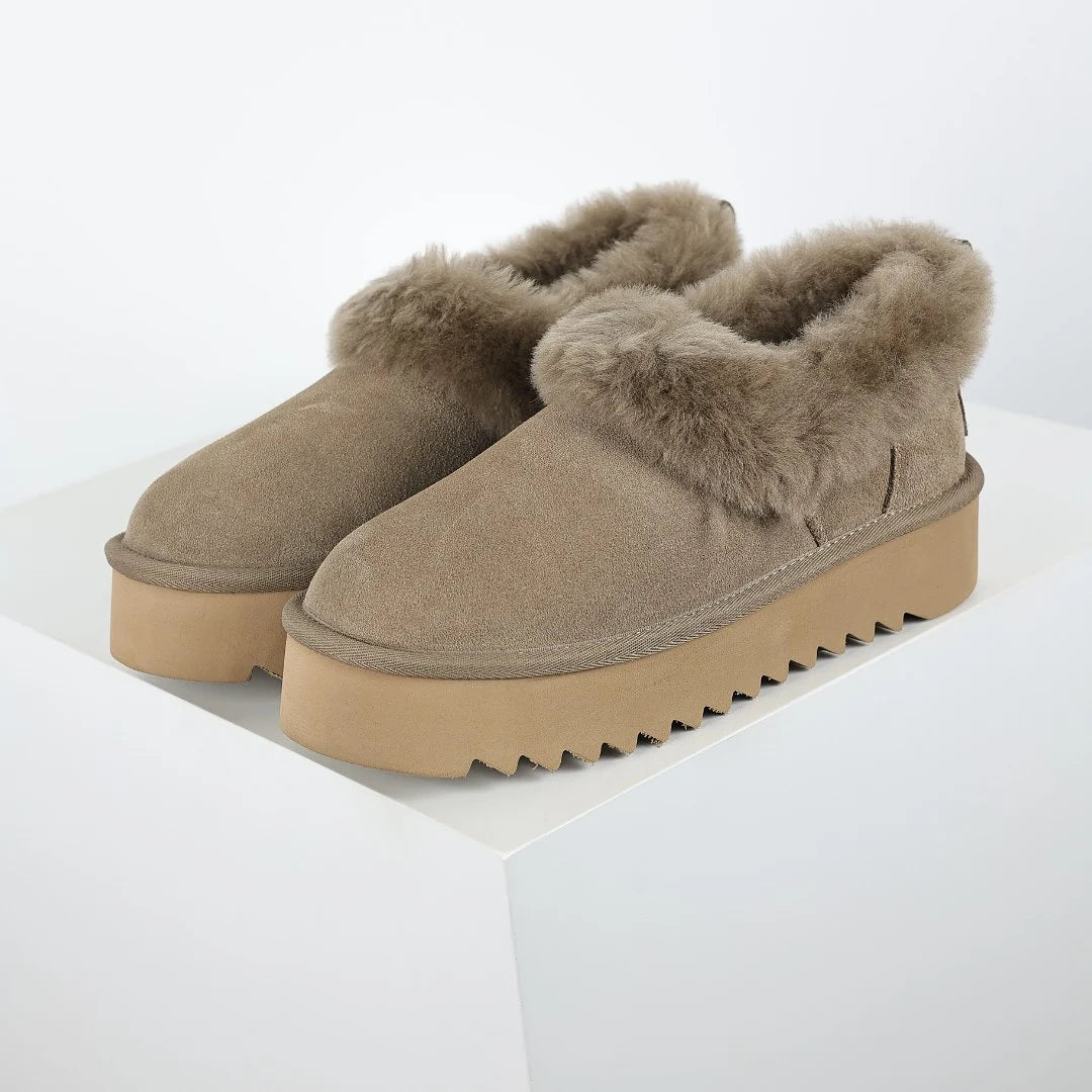 UGG Classic Mini Platform Boot – 3 cm Sole, Warm-Lined, Brown