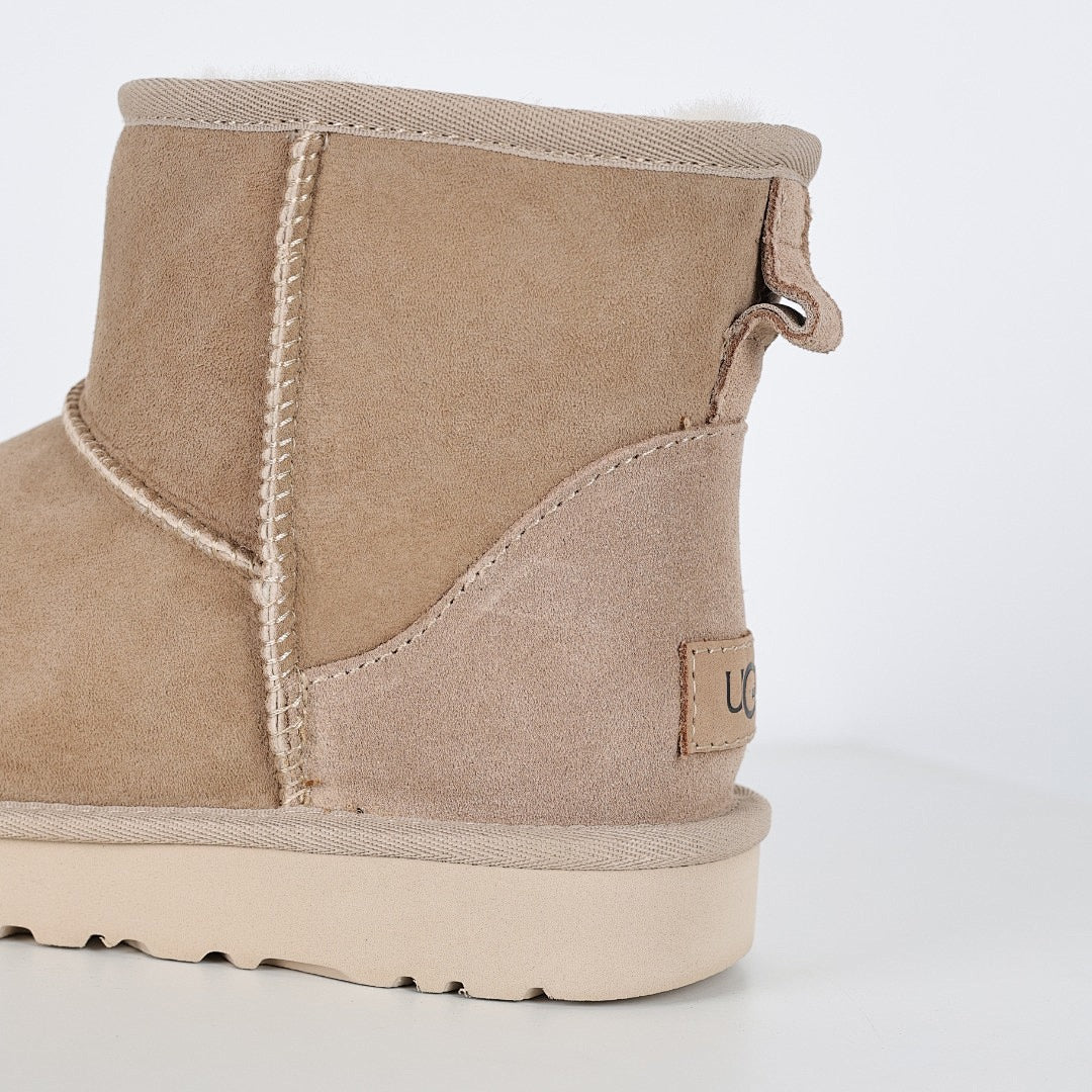 UGG Mini Platform Short Snow Boots – Warm-Lined Winter Boot in Chestnut | Sizes 35–45