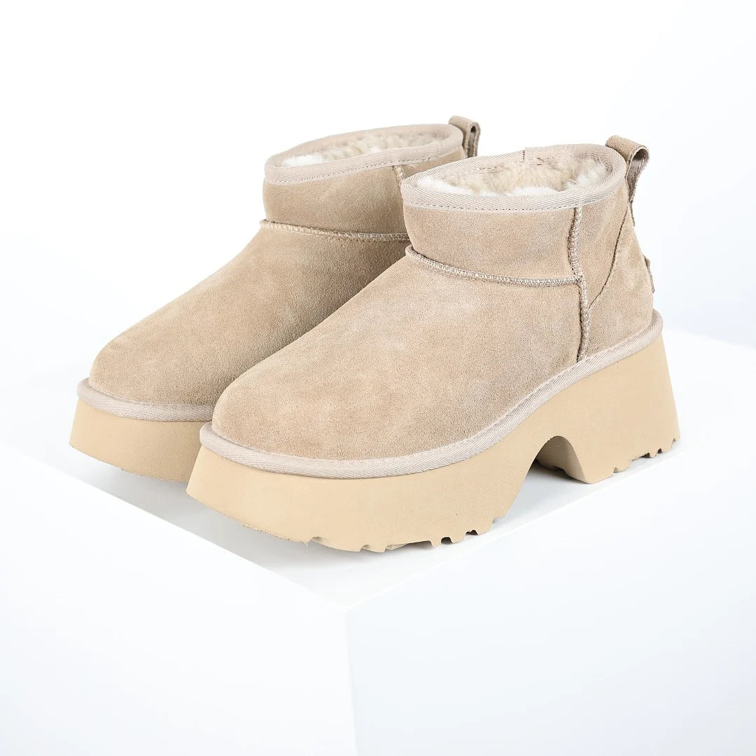 UGG Classic Mini Platform Boot – 5 cm Chunky Sole, Warm-Lined, Sand | Women's