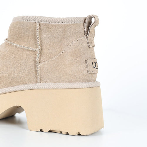 UGG Classic Mini Platform Boot – 5 cm Chunky Sole, Warm-Lined, Sand | Women's