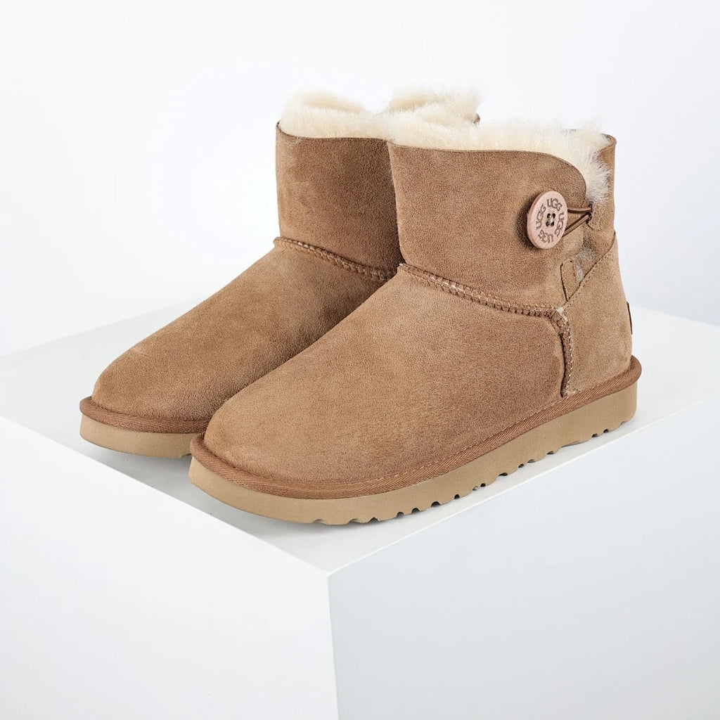 UGG Mini Platform Short Snow Boots – Warm-Lined Women's Winter Boot in Chestnut