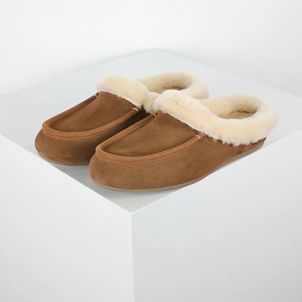 UGG Platform Short Snow Boot – Chunky Sole, Warm-Lined, Chestnut | Women's