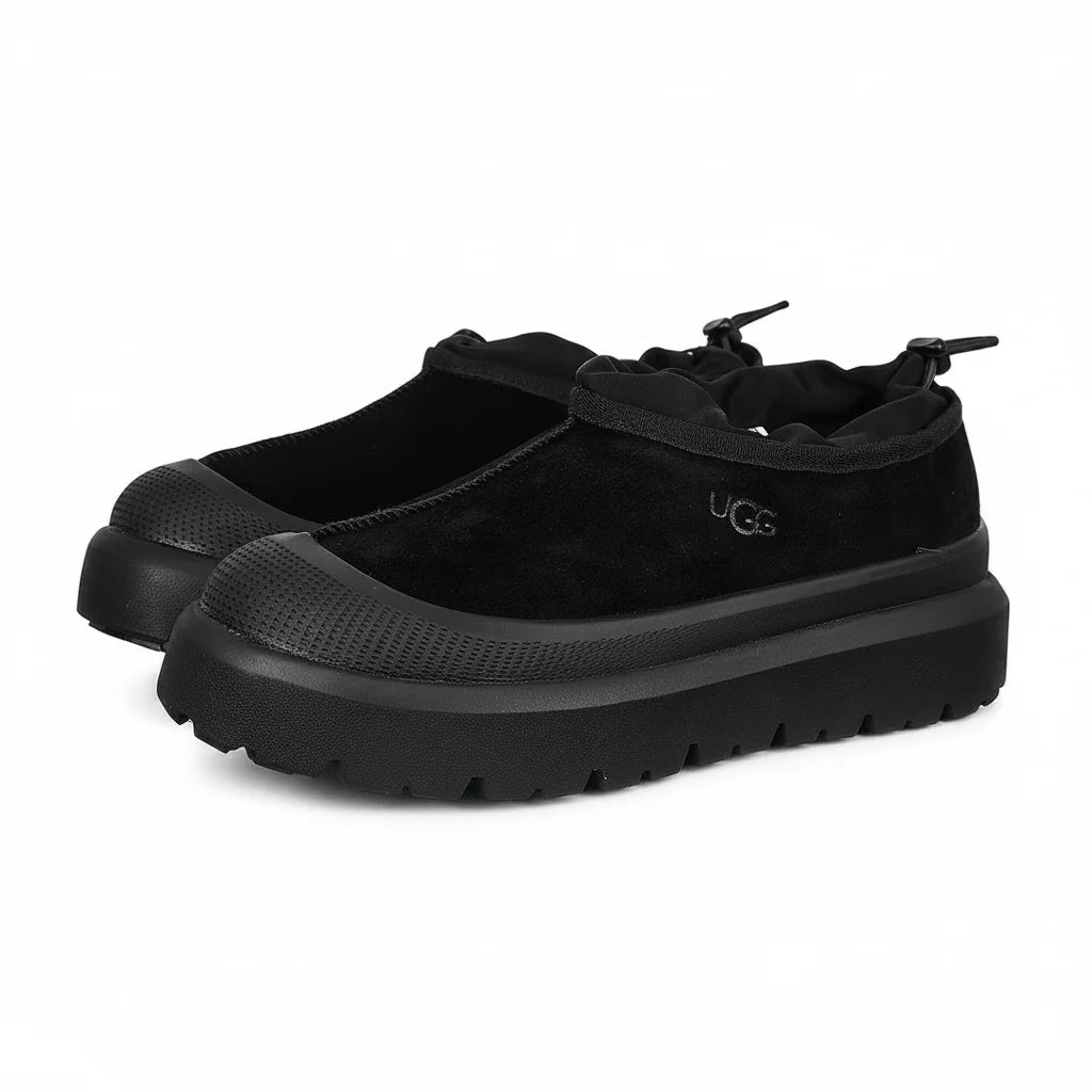 UGG Closed-Toe Low-Top Snow Boots – Unisex Warm-Lined Winter Boot in Black